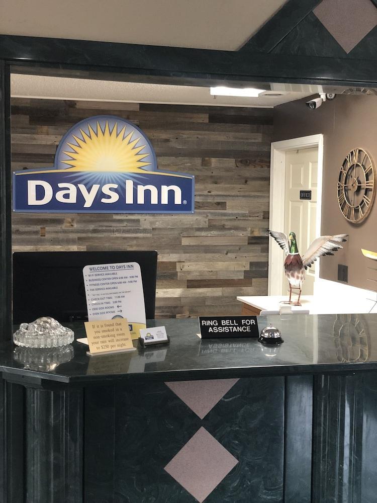 Days Inn & Suites By Wyndham Stuttgart Eksteriør bilde