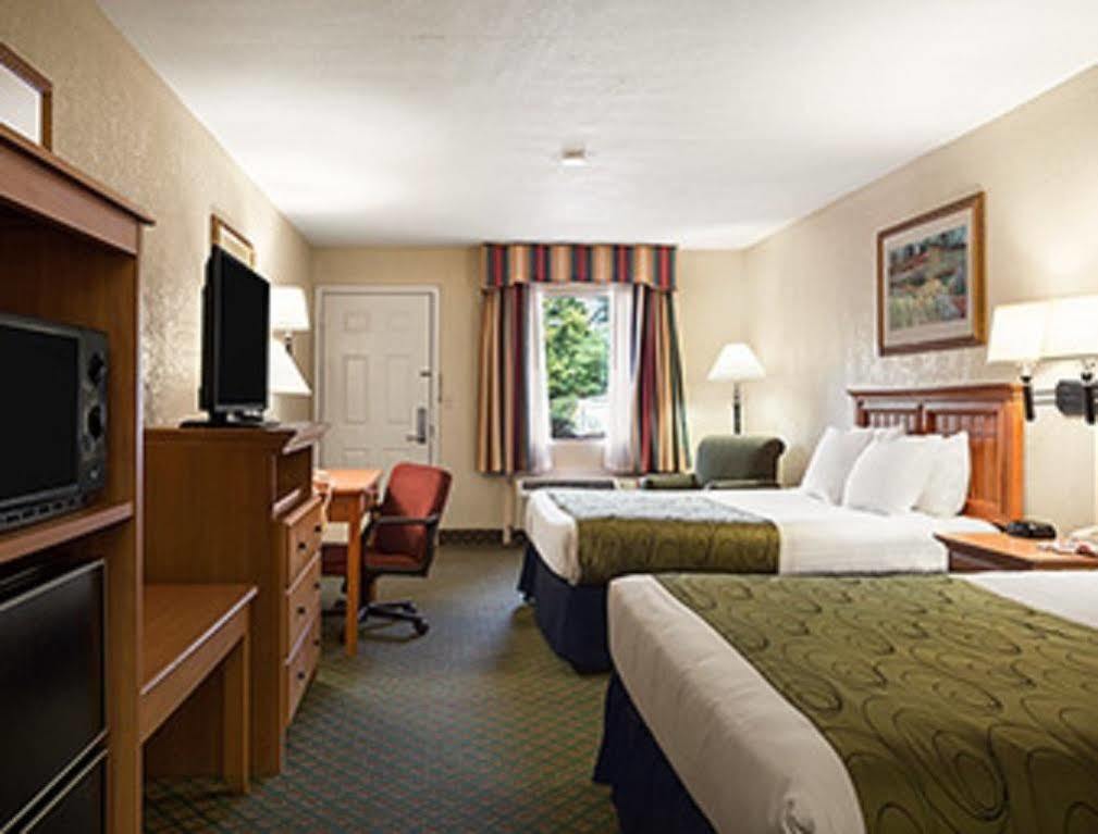 Days Inn & Suites By Wyndham Stuttgart Eksteriør bilde